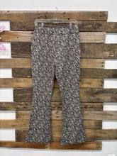 Load image into Gallery viewer, Zebra Chic Pants
