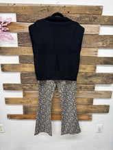Load image into Gallery viewer, Zebra Chic Pants
