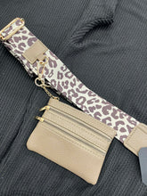 Load image into Gallery viewer, Phone Crossbody
